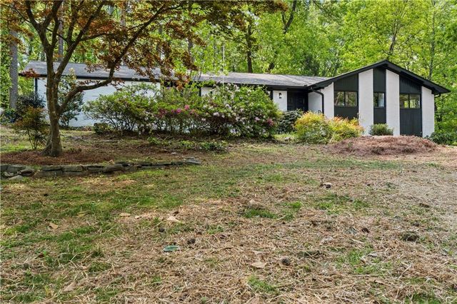 5253 Oxbow Road, Stone Mountain, GA 30087