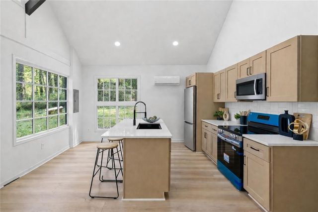 5253 Oxbow Road, Stone Mountain, GA 30087