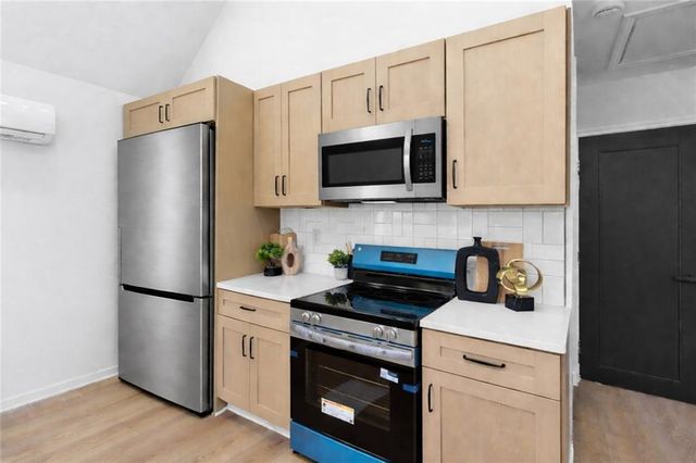 5253 Oxbow Road, Stone Mountain, GA 30087