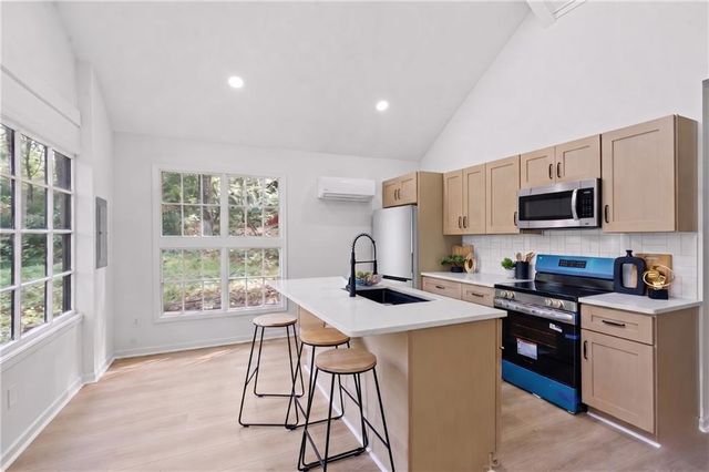 5253 Oxbow Road, Stone Mountain, GA 30087