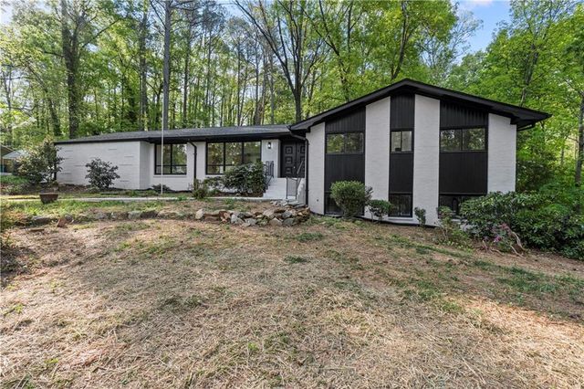 5253 Oxbow Road, Stone Mountain, GA 30087