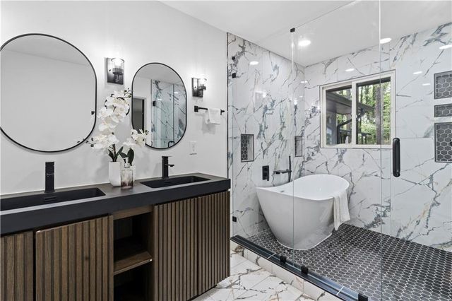 5253 Oxbow Road, Stone Mountain, GA 30087