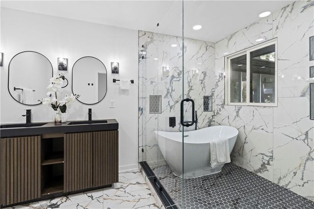 5253 Oxbow Road, Stone Mountain, GA 30087