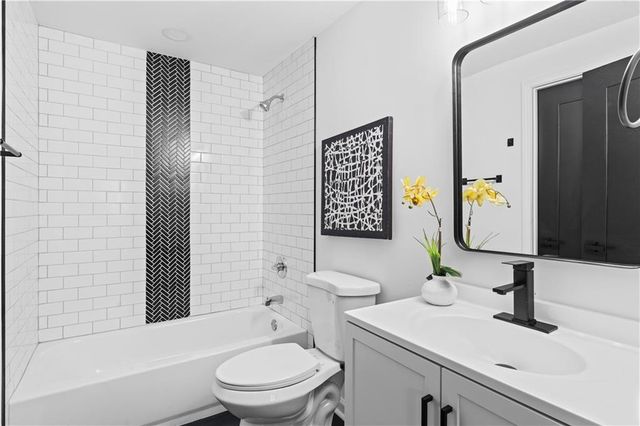 5253 Oxbow Road, Stone Mountain, GA 30087