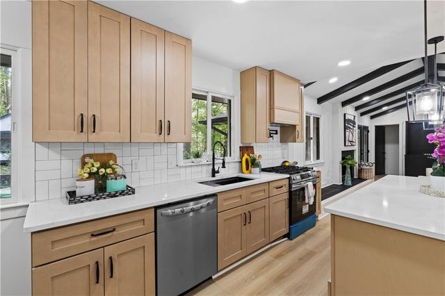 5253 Oxbow Road, Stone Mountain, GA 30087