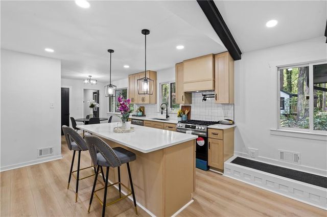 5253 Oxbow Road, Stone Mountain, GA 30087