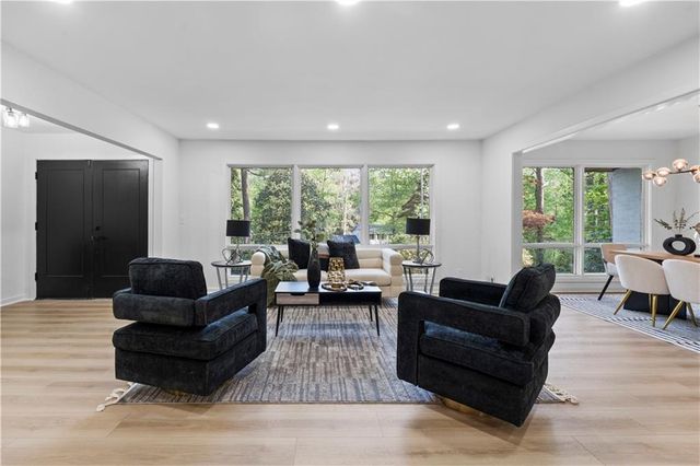 5253 Oxbow Road, Stone Mountain, GA 30087