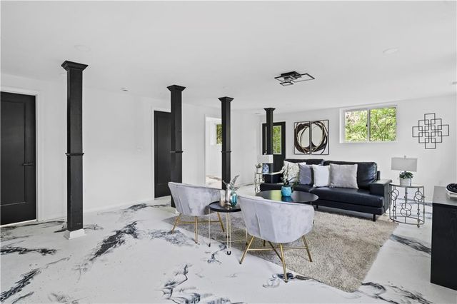 5253 Oxbow Road, Stone Mountain, GA 30087