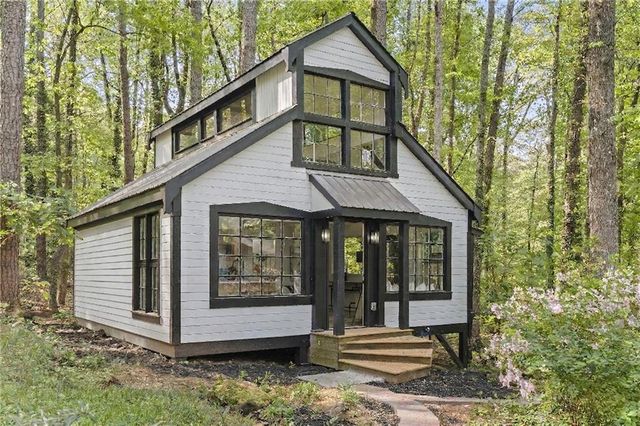 5253 Oxbow Road, Stone Mountain, GA 30087