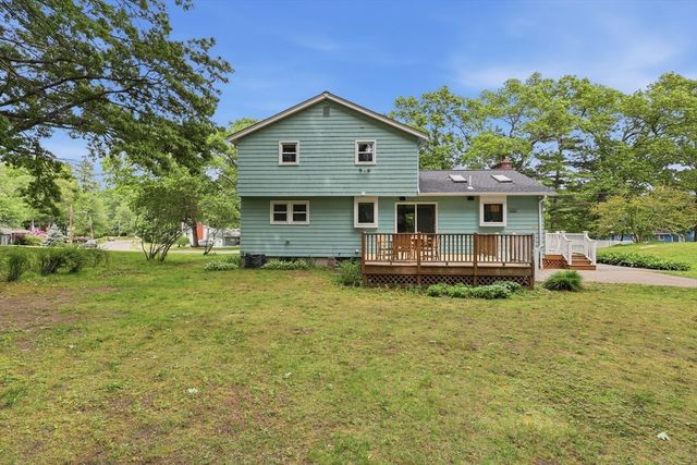 20 Biscayne Drive, Billerica, MA 01821