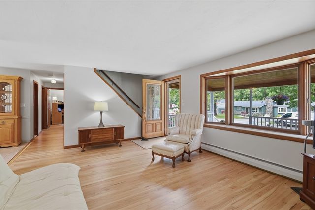 20 Biscayne Drive, Billerica, MA 01821