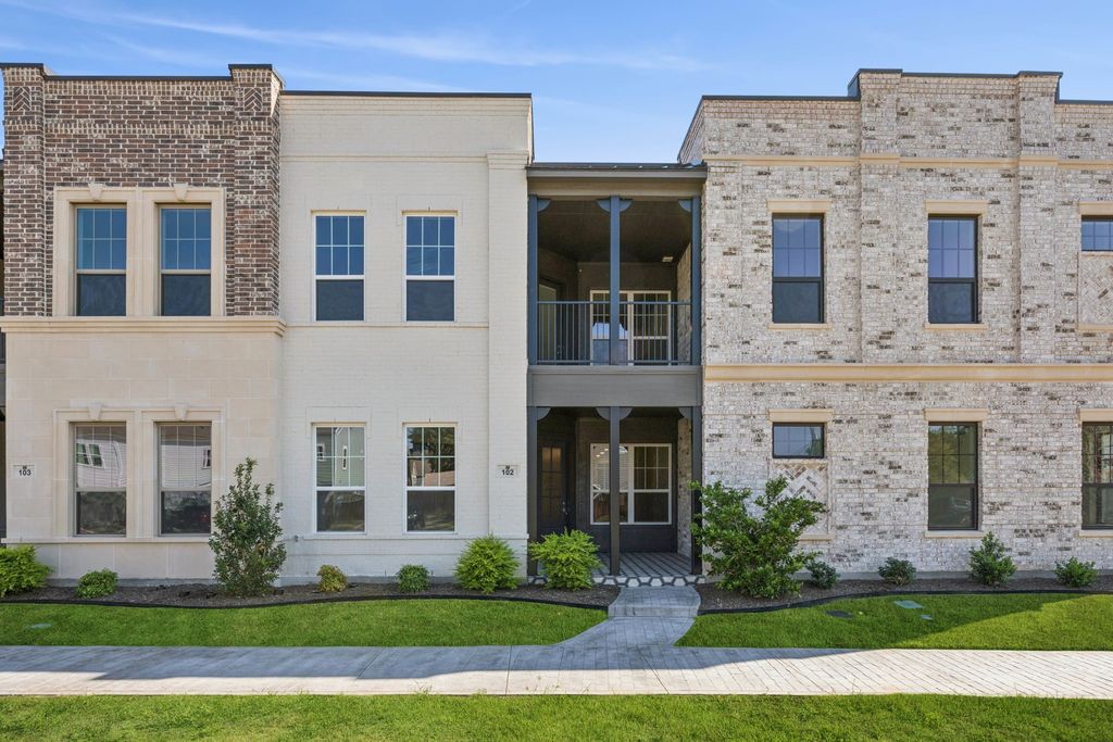 305 Sunset Lane 102, Fort Worth, TX 76114