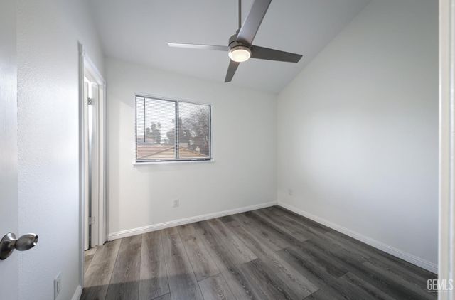 7512 Lordsburg Drive, Bakersfield, CA 93309