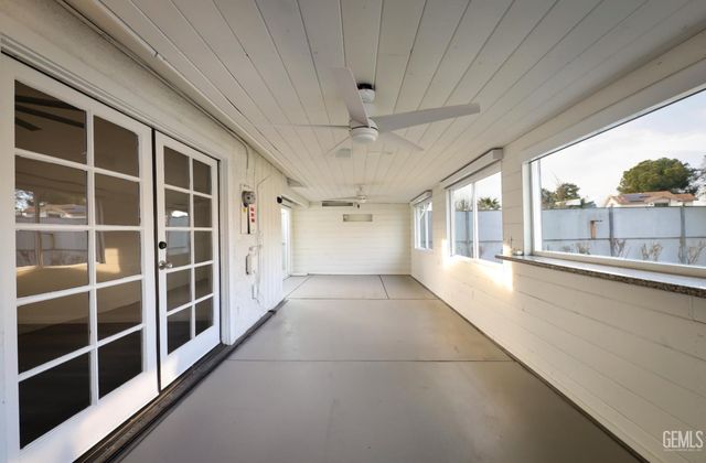 7512 Lordsburg Drive, Bakersfield, CA 93309