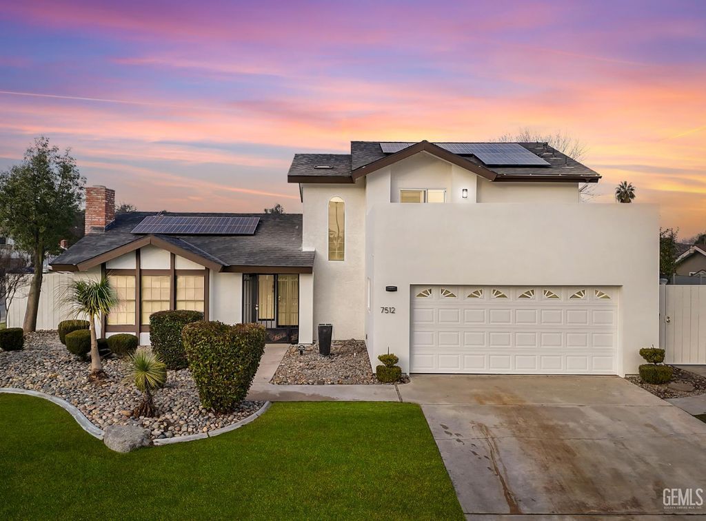 7512 Lordsburg Drive, Bakersfield, CA 93309