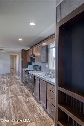 8747 N Starr Loop, Hayden, ID 83835