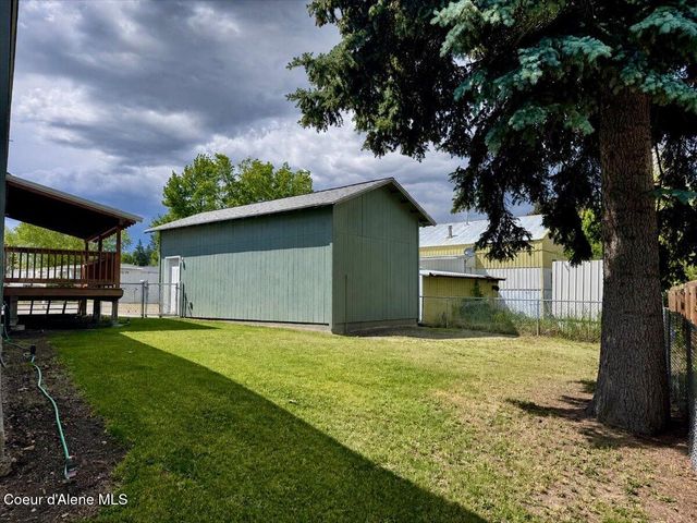 8747 N Starr Loop, Hayden, ID 83835