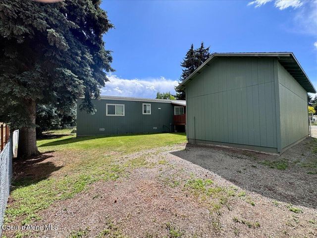 8747 N Starr Loop, Hayden, ID 83835