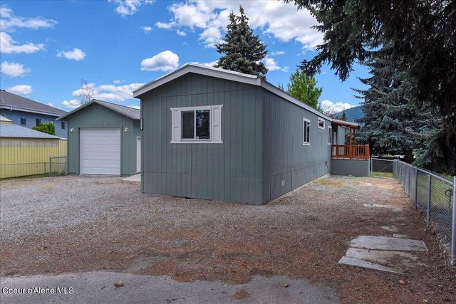 8747 N Starr Loop, Hayden, ID 83835