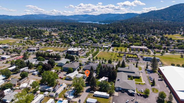 8747 N Starr Loop, Hayden, ID 83835