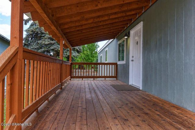 8747 N Starr Loop, Hayden, ID 83835