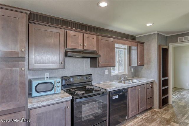 8747 N Starr Loop, Hayden, ID 83835