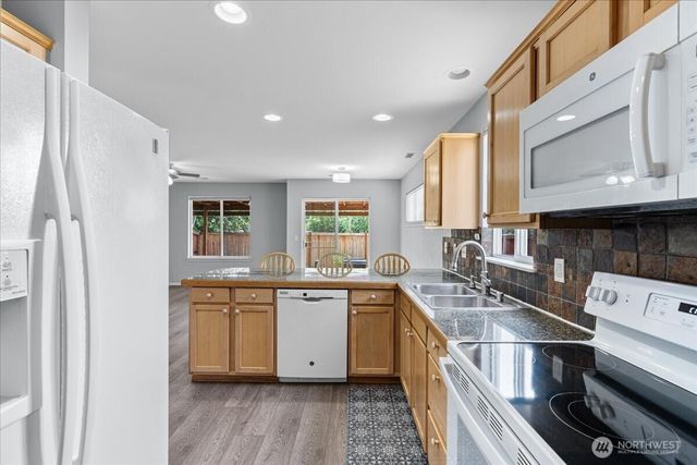 12273 SE 311th Street #22, Auburn, WA 98092