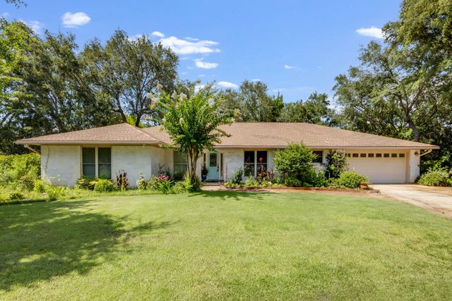 5 Cahaba Court, Destin, FL 32541