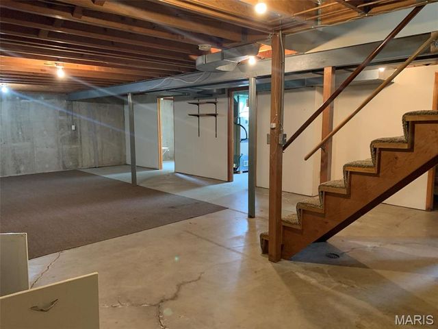 1415 Highway K, St Clair, MO 63077