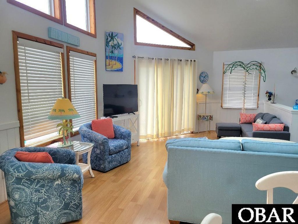 Image 6 of property listing at 3736 Hallett Street Lot 19, Kitty Hawk, NC 27949