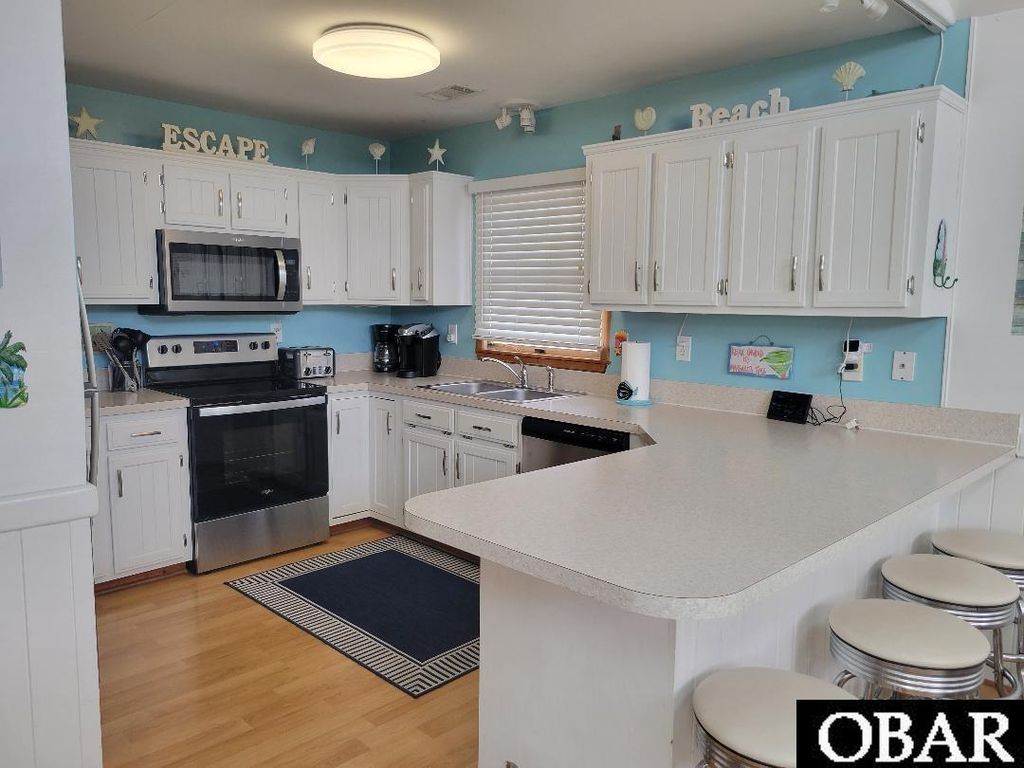 Image 9 of property listing at 3736 Hallett Street Lot 19, Kitty Hawk, NC 27949