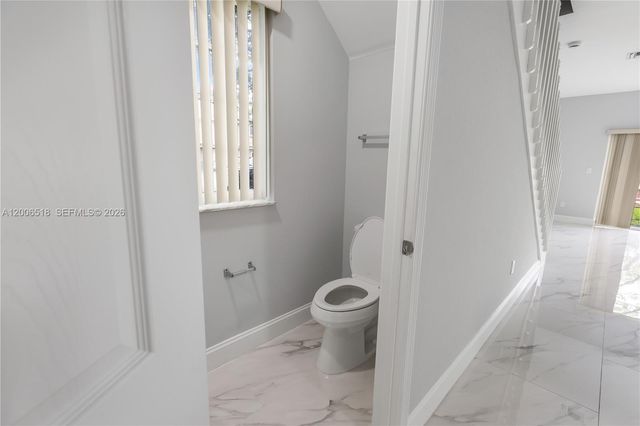 2707 NW 80th Ave, Sunrise, FL 33322