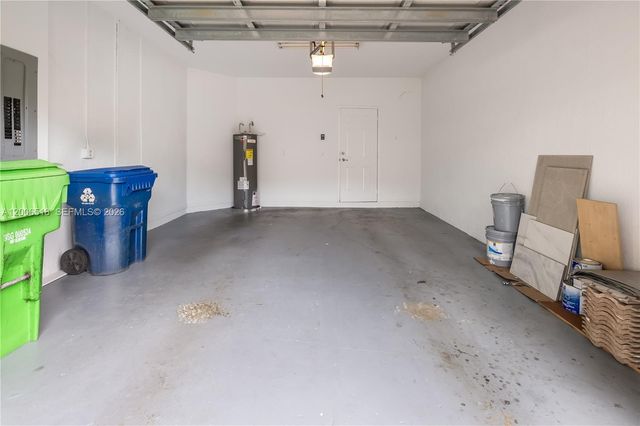 2707 NW 80th Ave, Sunrise, FL 33322