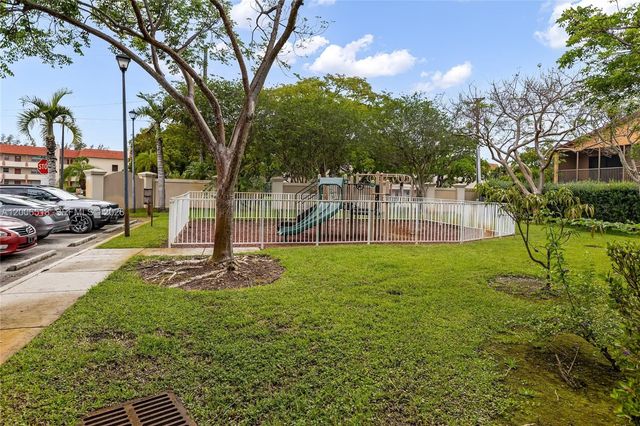 2707 NW 80th Ave, Sunrise, FL 33322