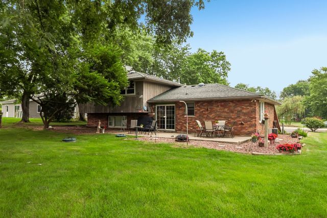 221 S Anderson Road, New Lenox, IL 60451