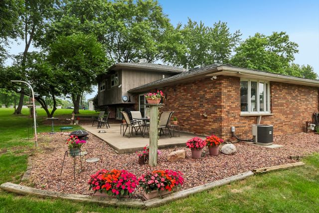 221 S Anderson Road, New Lenox, IL 60451