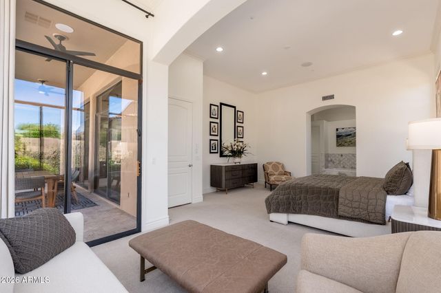 8146 E WINGSPAN Way, Scottsdale, AZ 85255