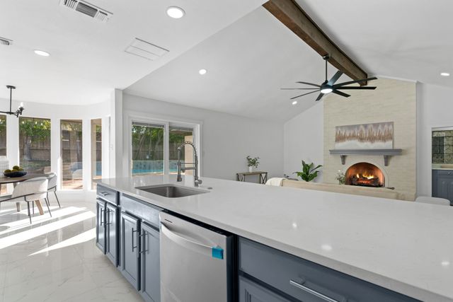 4412 Diamond Loch N, North Richland Hills, TX 76180