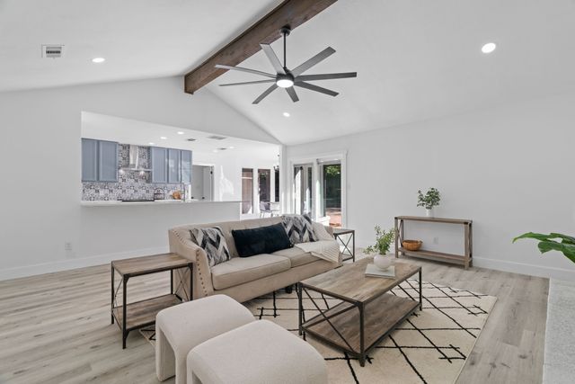 4412 Diamond Loch N, North Richland Hills, TX 76180