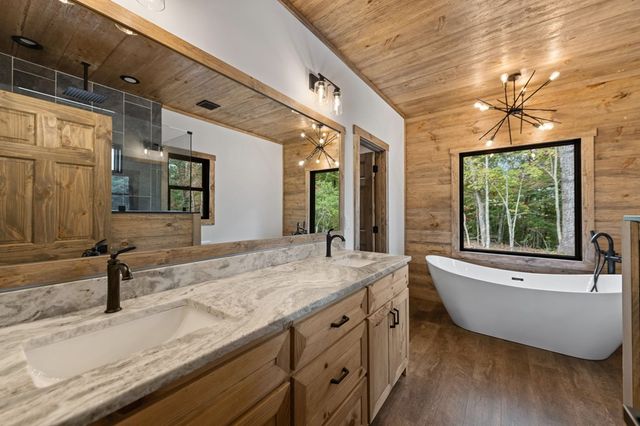 164 Brook Lane, Mineral Bluff, GA 30559