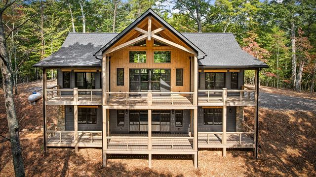 164 Brook Lane, Mineral Bluff, GA 30559