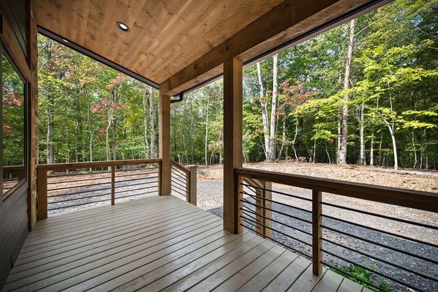 164 Brook Lane, Mineral Bluff, GA 30559
