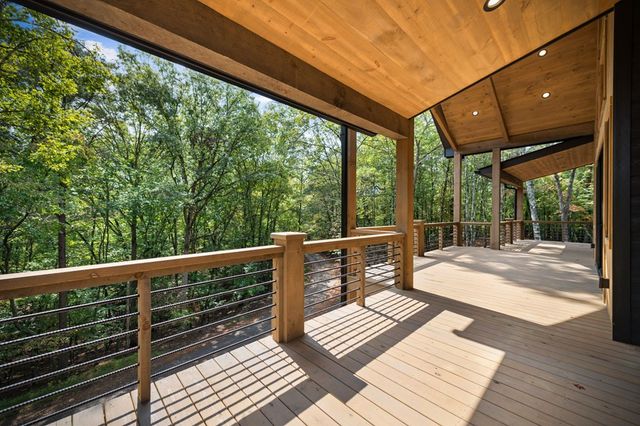 164 Brook Lane, Mineral Bluff, GA 30559