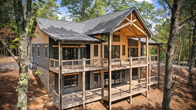 164 Brook Lane, Mineral Bluff, GA 30559