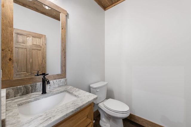 164 Brook Lane, Mineral Bluff, GA 30559