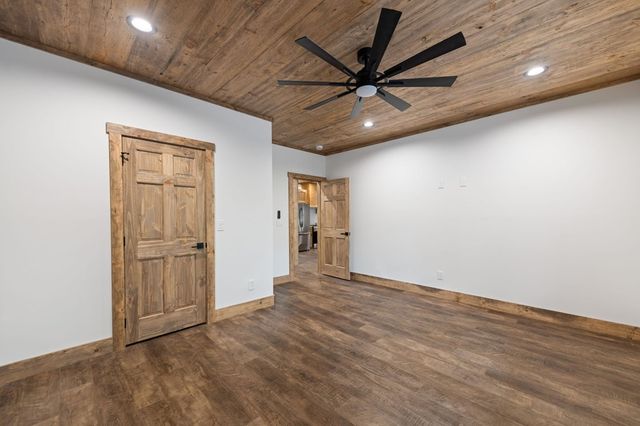 164 Brook Lane, Mineral Bluff, GA 30559