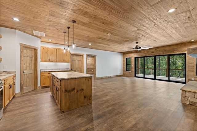 164 Brook Lane, Mineral Bluff, GA 30559