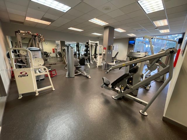 19390 Collins Avenue 123, Sunny Isles Beach, FL 33160