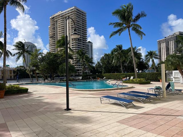 19390 Collins Avenue 123, Sunny Isles Beach, FL 33160