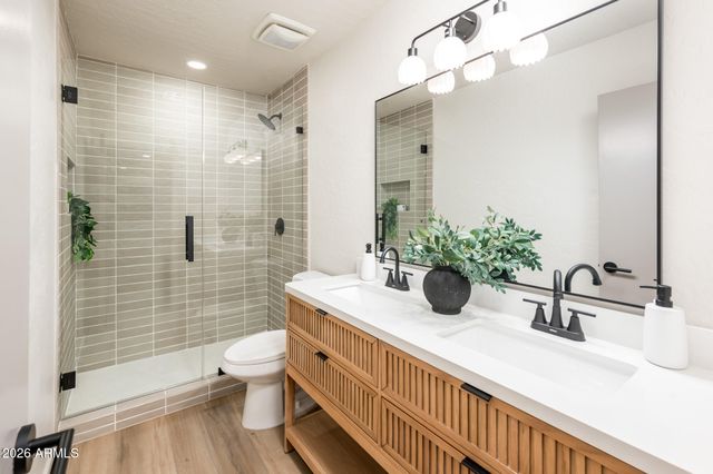 1033 E HEARNE Way, Gilbert, AZ 85234